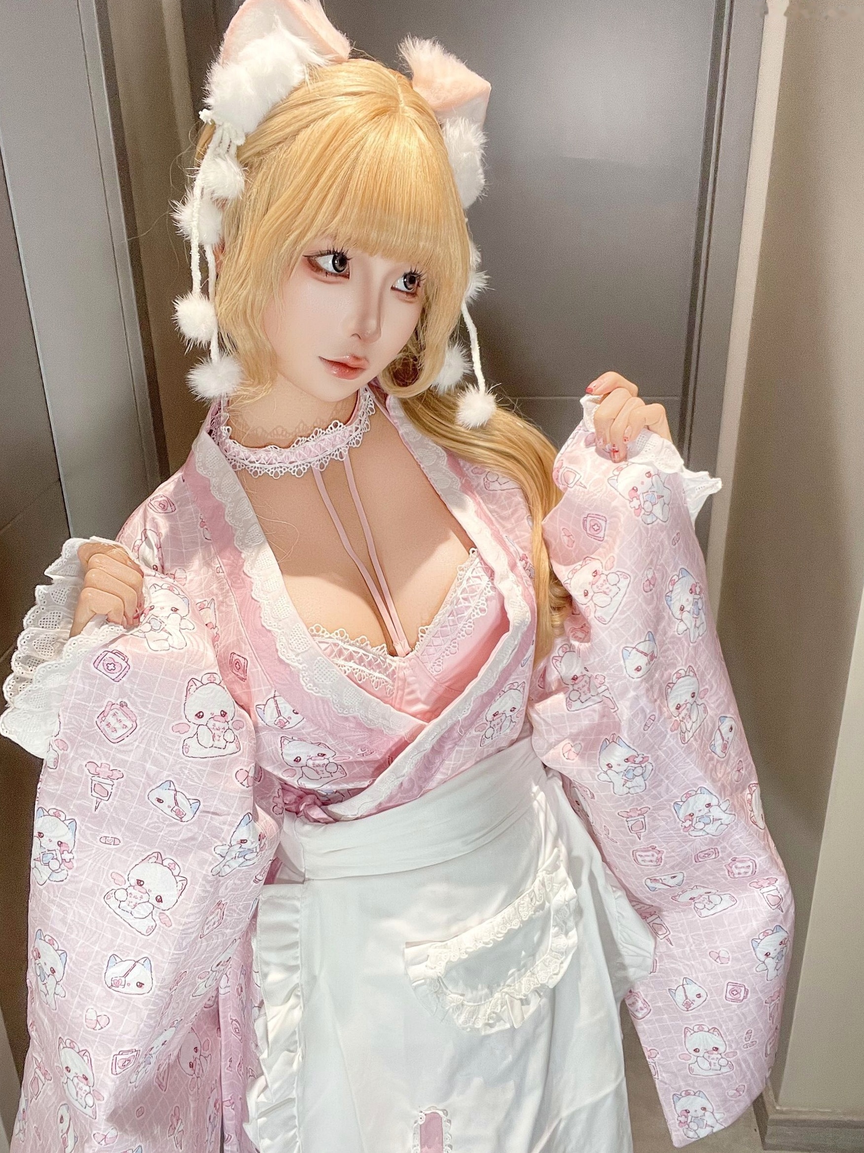 蠢沫沫-2025年6月朋友圈自拍合集 萌系猫耳性感Cosplay私房美图
