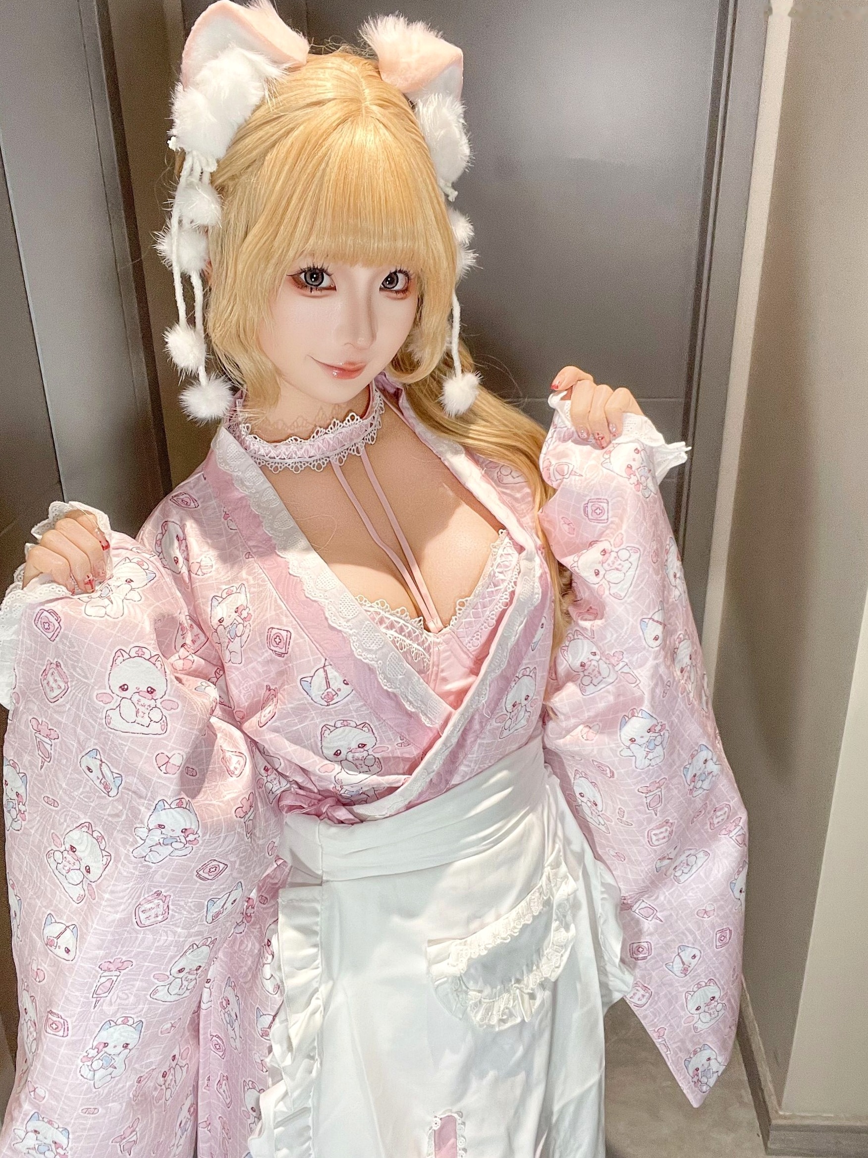 蠢沫沫-2025年6月朋友圈自拍合集 萌系猫耳性感Cosplay私房美图