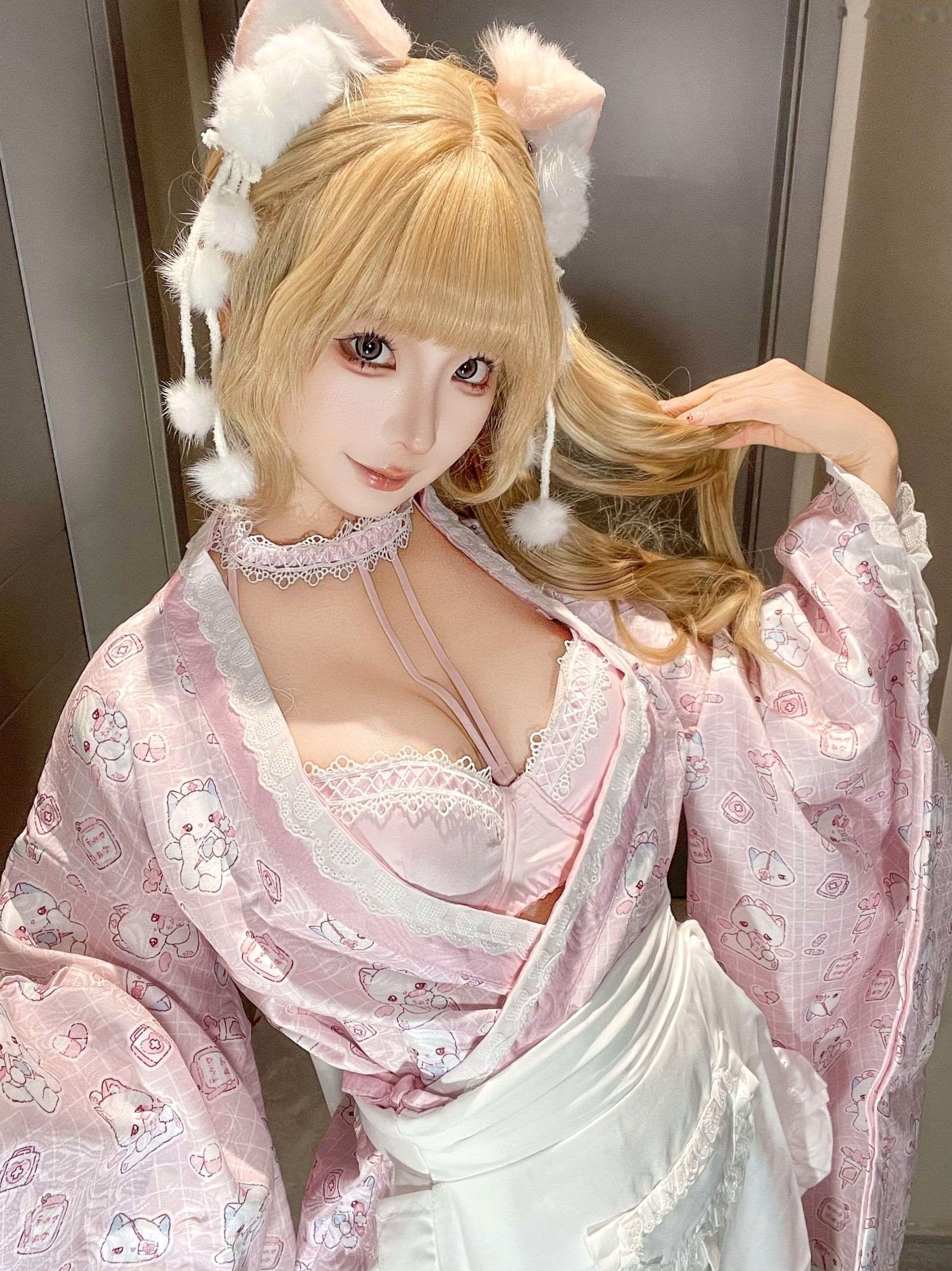 蠢沫沫-2025年6月朋友圈自拍合集 萌系猫耳性感Cosplay私房美图