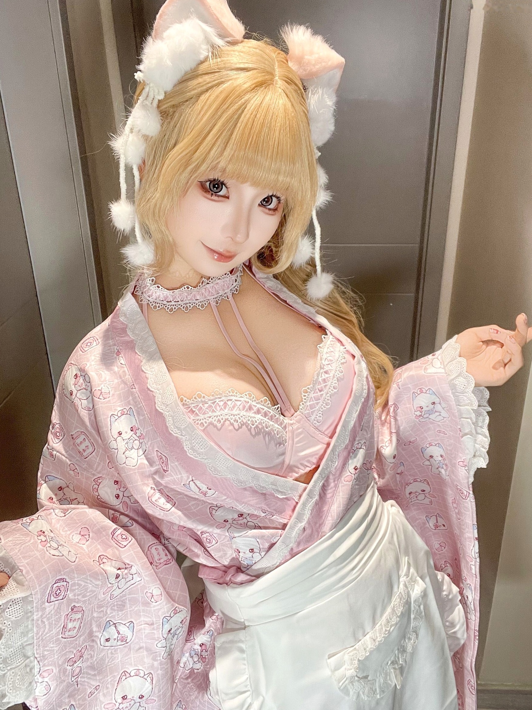 蠢沫沫-2025年6月朋友圈自拍合集 萌系猫耳性感Cosplay私房美图