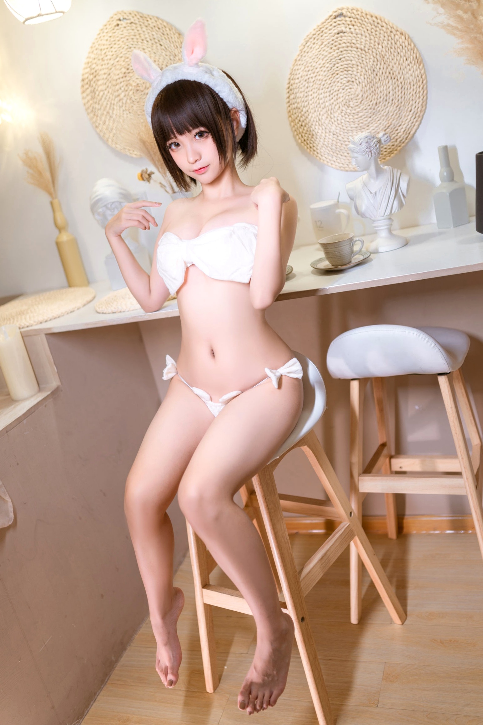 Gallery - 蠢沫沫-094-蝴蝶结内衣：清纯兔女郎私房写真，极致软萌诱惑，白嫩肌肤与治愈系画风私房照清纯内衣诱惑治愈系 蠢沫沫女神私房照_秀色女神 - image 6