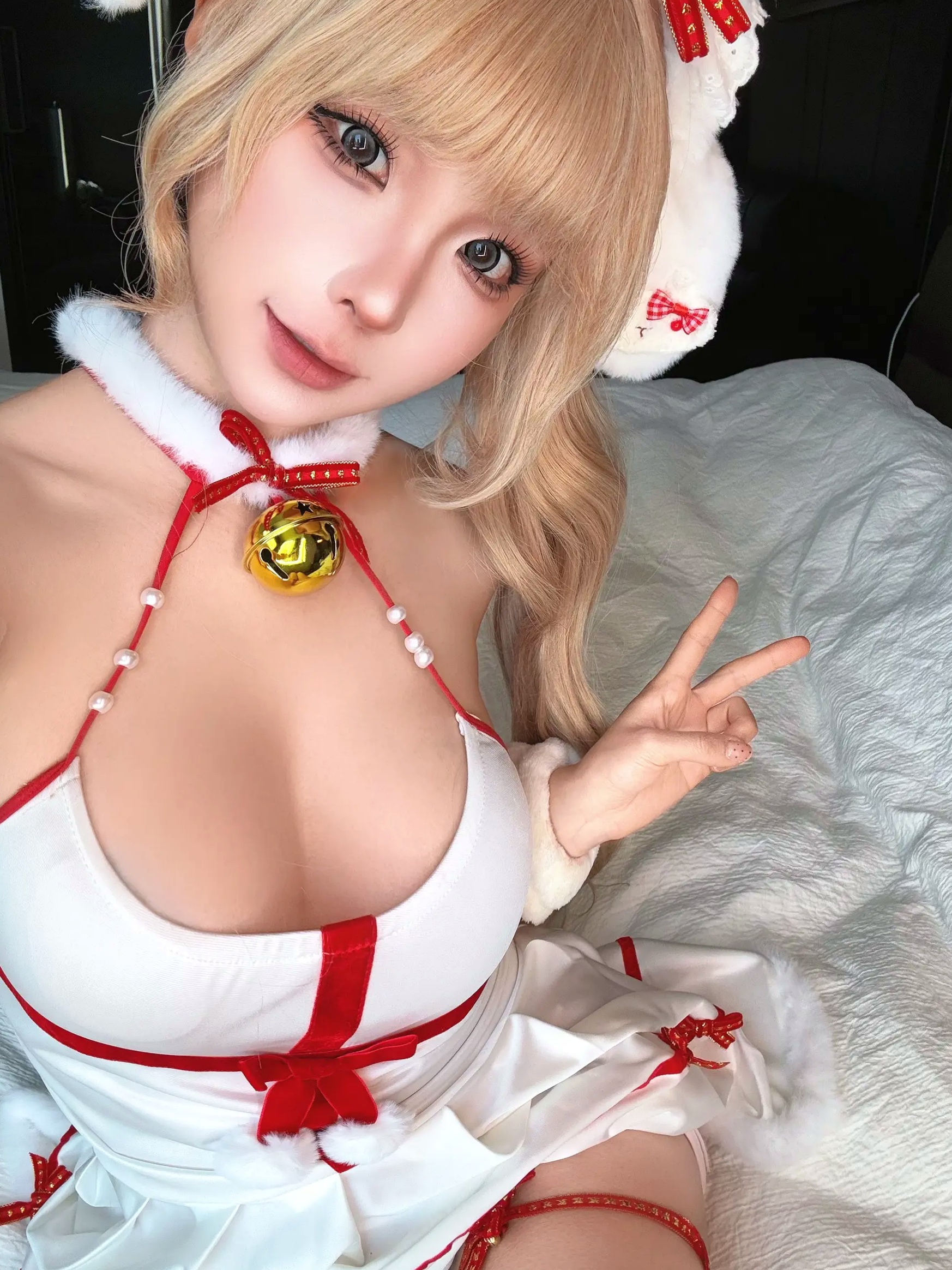 Gallery - 蠢沫沫 - 2025.04 角色扮演私房自拍集，化身红发兔女郎与甜美铃铛少女，高清性感内衣视觉盛宴 [99P]童颜巨乳角色扮演诱惑私房照大尺度 蠢沫沫女神私房照_秀色女神 - image 16