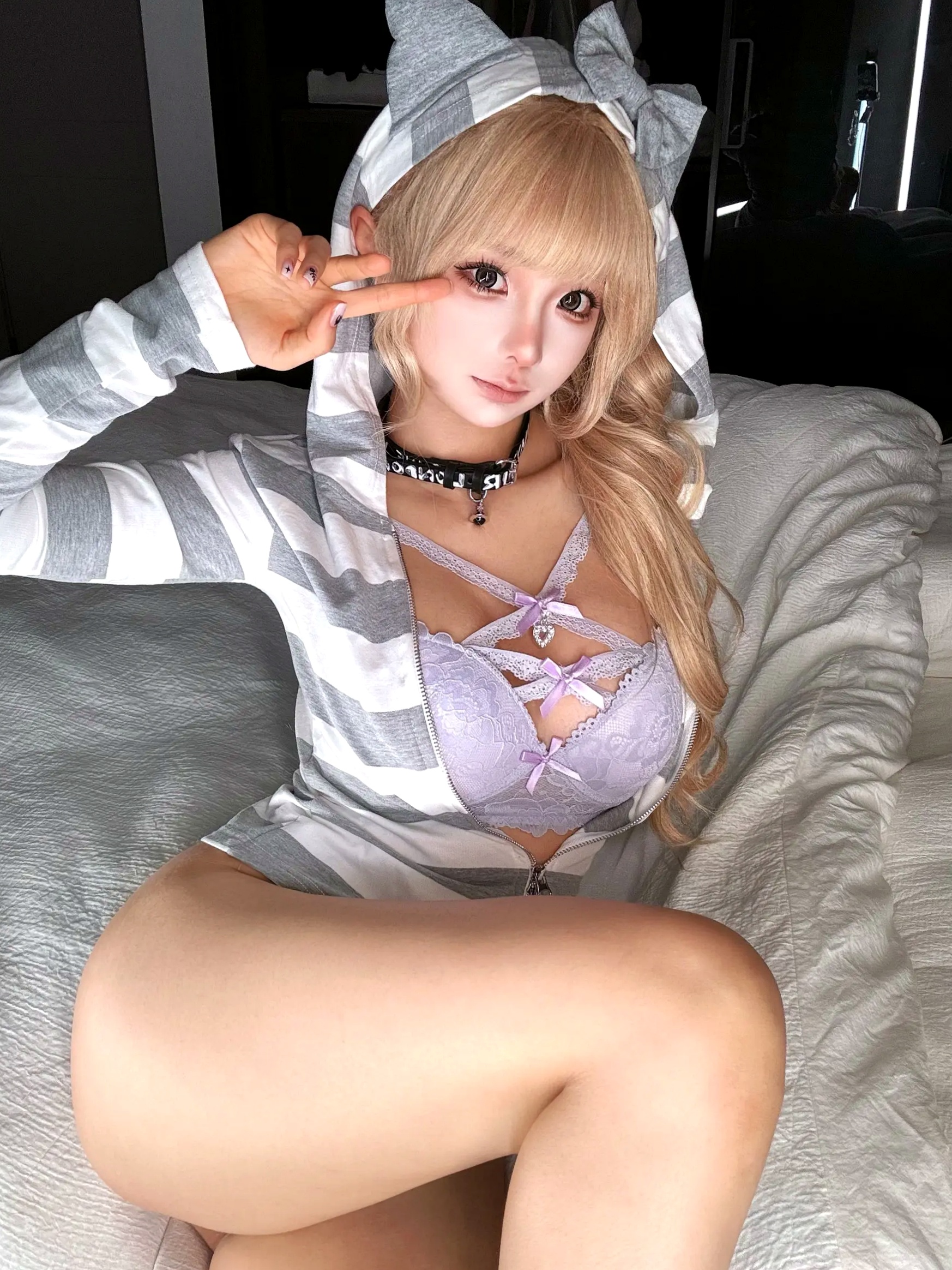 Gallery - 蠢沫沫 - 2025.04 角色扮演私房自拍集，化身红发兔女郎与甜美铃铛少女，高清性感内衣视觉盛宴 [99P]童颜巨乳角色扮演诱惑私房照大尺度 蠢沫沫女神私房照_秀色女神 - image 55