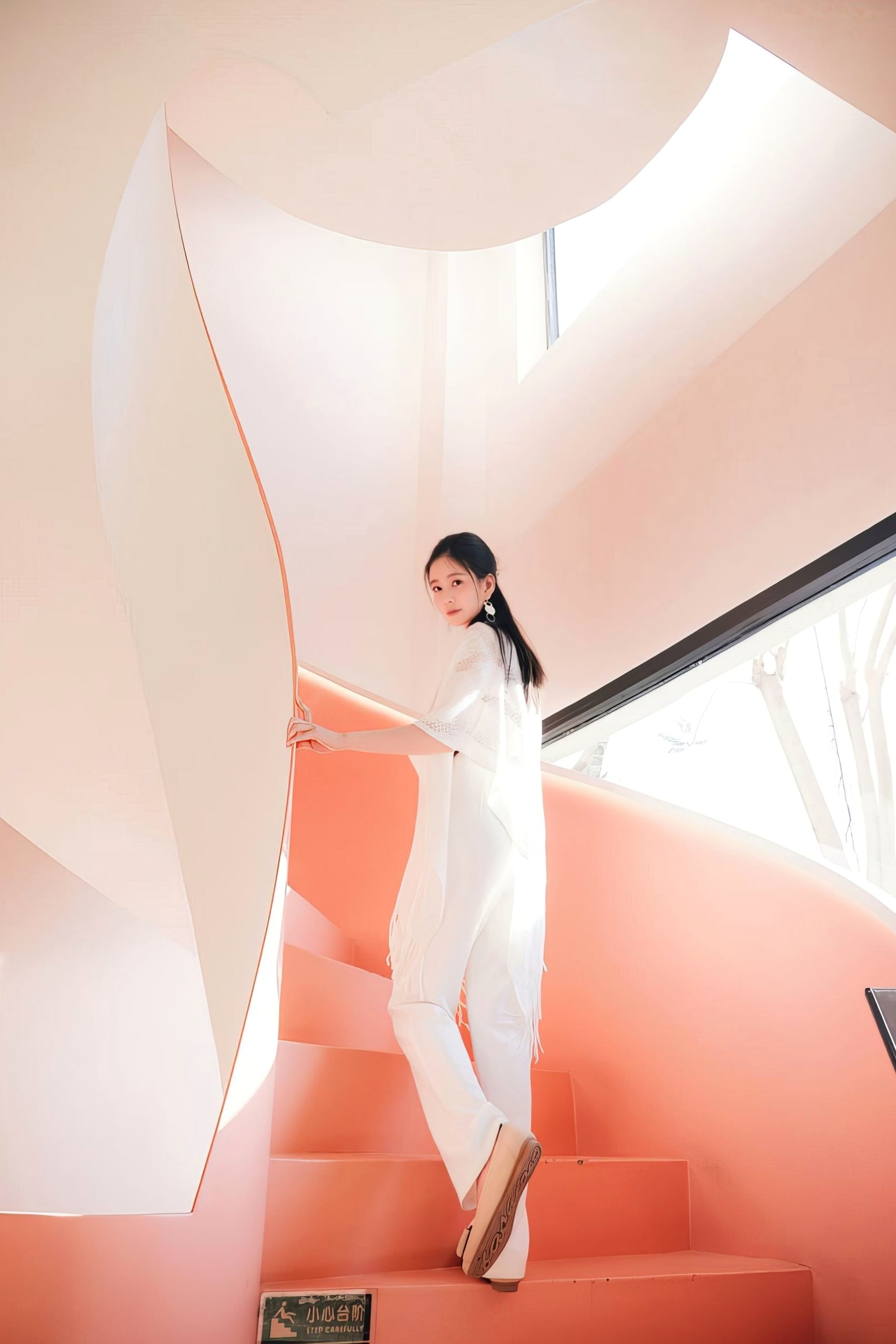 Gallery - 年年-午后惬意时光，户外阳台气质清新私房诱惑大尺度写真气质诱惑大尺度私房照清新 年年女神私房照_秀色女神 - image 10