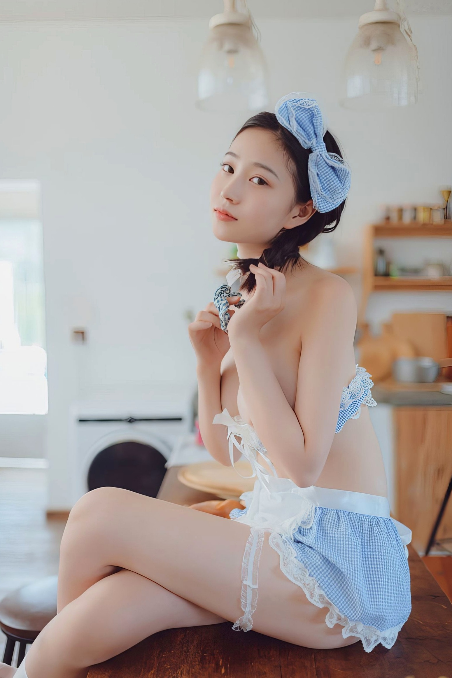 Gallery - 年年-厨娘私房写真：蓝白格纹可爱女仆制服诱惑，性感居家大尺度摄影美图制服私房照性感诱惑大尺度 年年女神私房照_秀色女神 - image 18