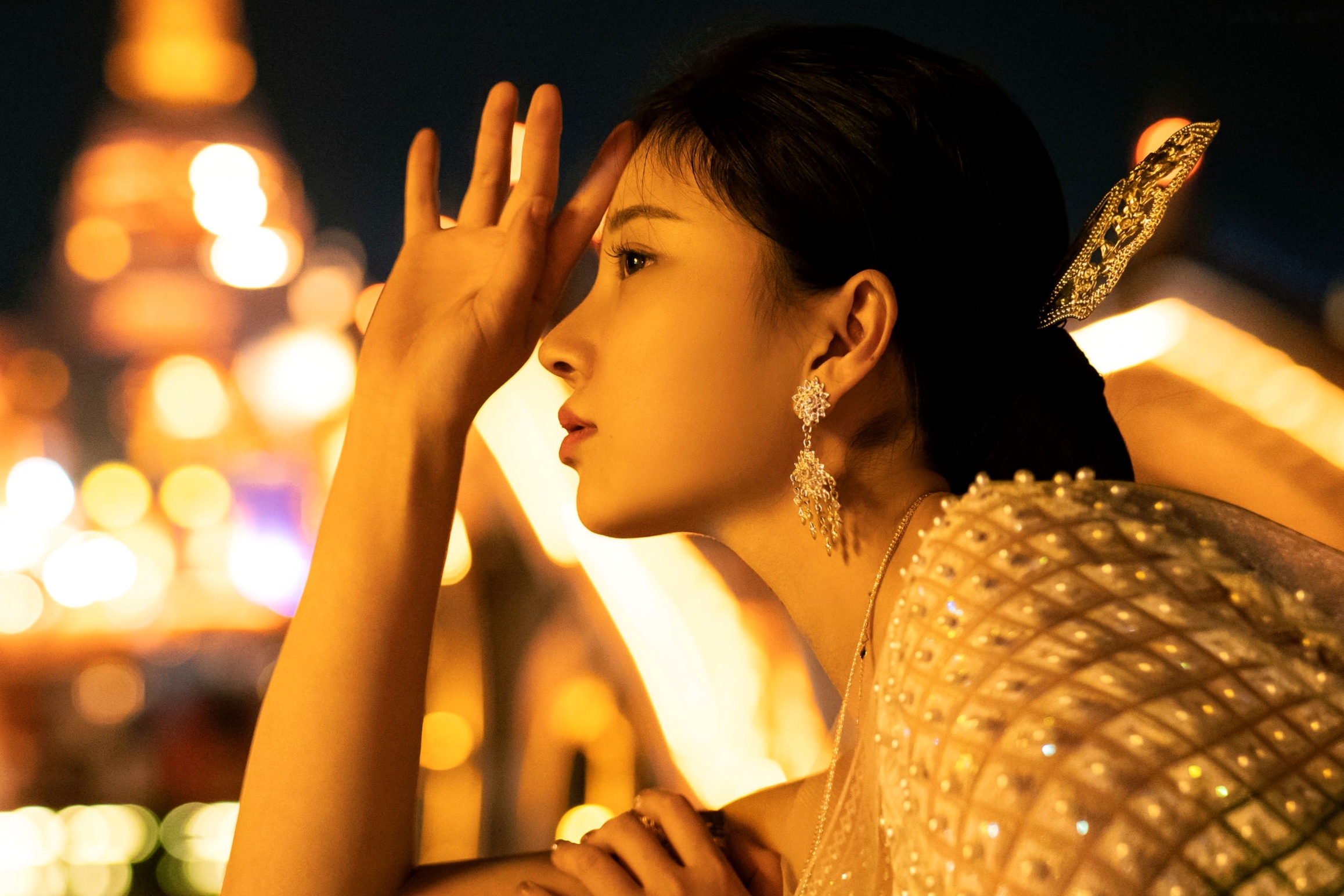 Gallery - 年年-玉兔公主：东南亚风情传统服饰夜景大片，唯美古风意境，优雅清纯女神气质泰国角色扮演清纯 年年女神私房照_秀色女神 - image 10