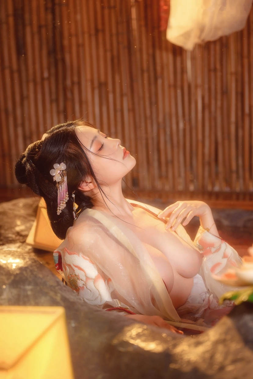 Gallery - 年年-梦醉瑶：极致唯美古风温泉私房写真，薄纱湿身诱惑，繁花梦幻尽显娇艳美感性感诱惑湿身尤物私房照 年年女神私房照_秀色女神 - image 26