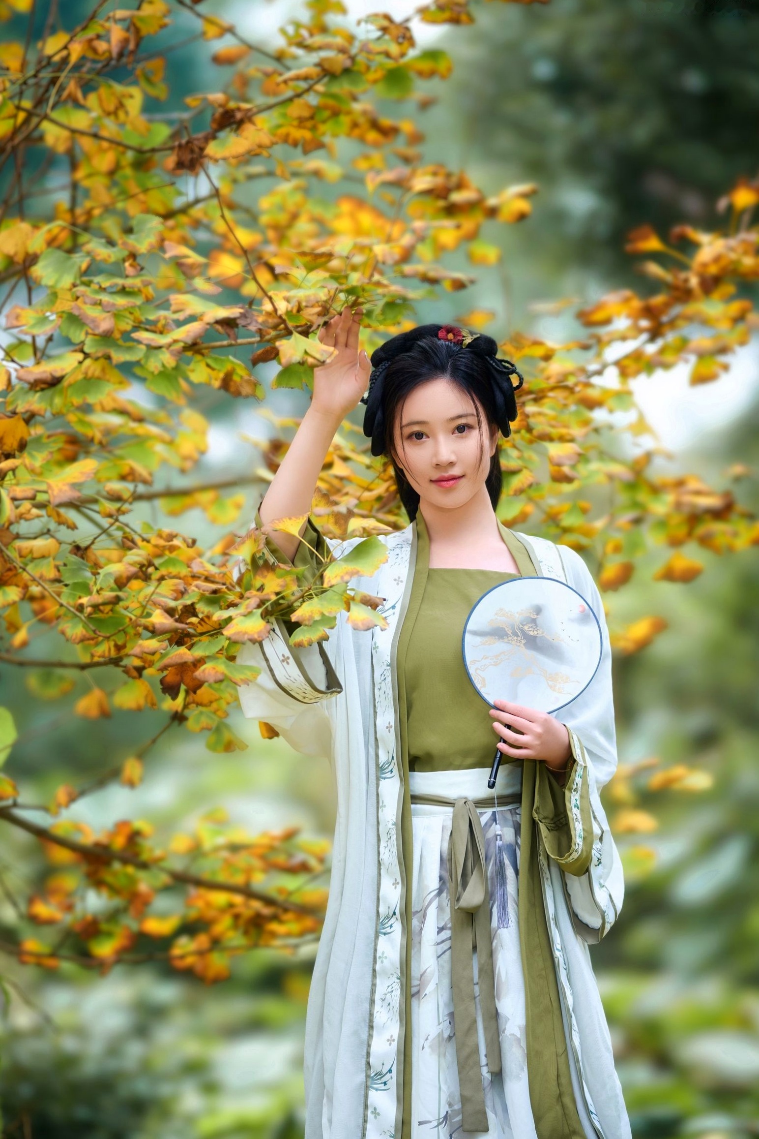 Gallery - 年年Nnian-秋兮：古风汉服户外私房，绝美少女秋日林间大尺度唯美写真户外私房照大尺度清纯气质 年年女神私房照_秀色女神 - image 5