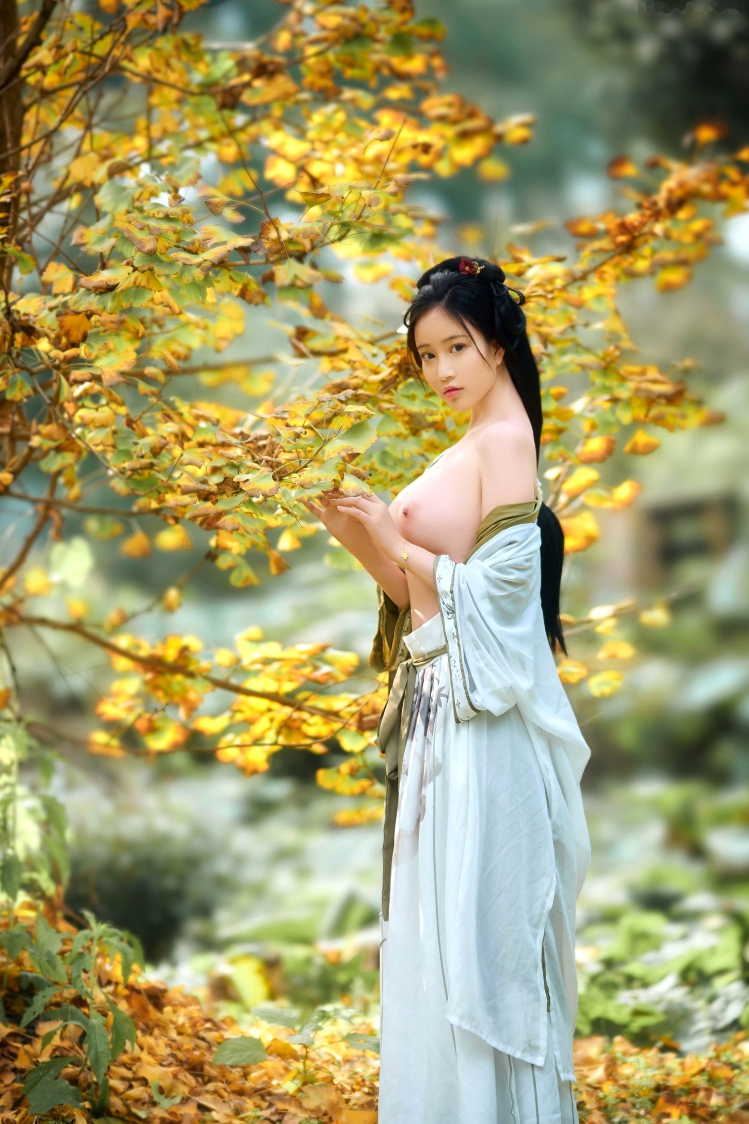 Gallery - 年年Nnian-秋兮：古风汉服户外私房，绝美少女秋日林间大尺度唯美写真户外私房照大尺度清纯气质 年年女神私房照_秀色女神 - image 17