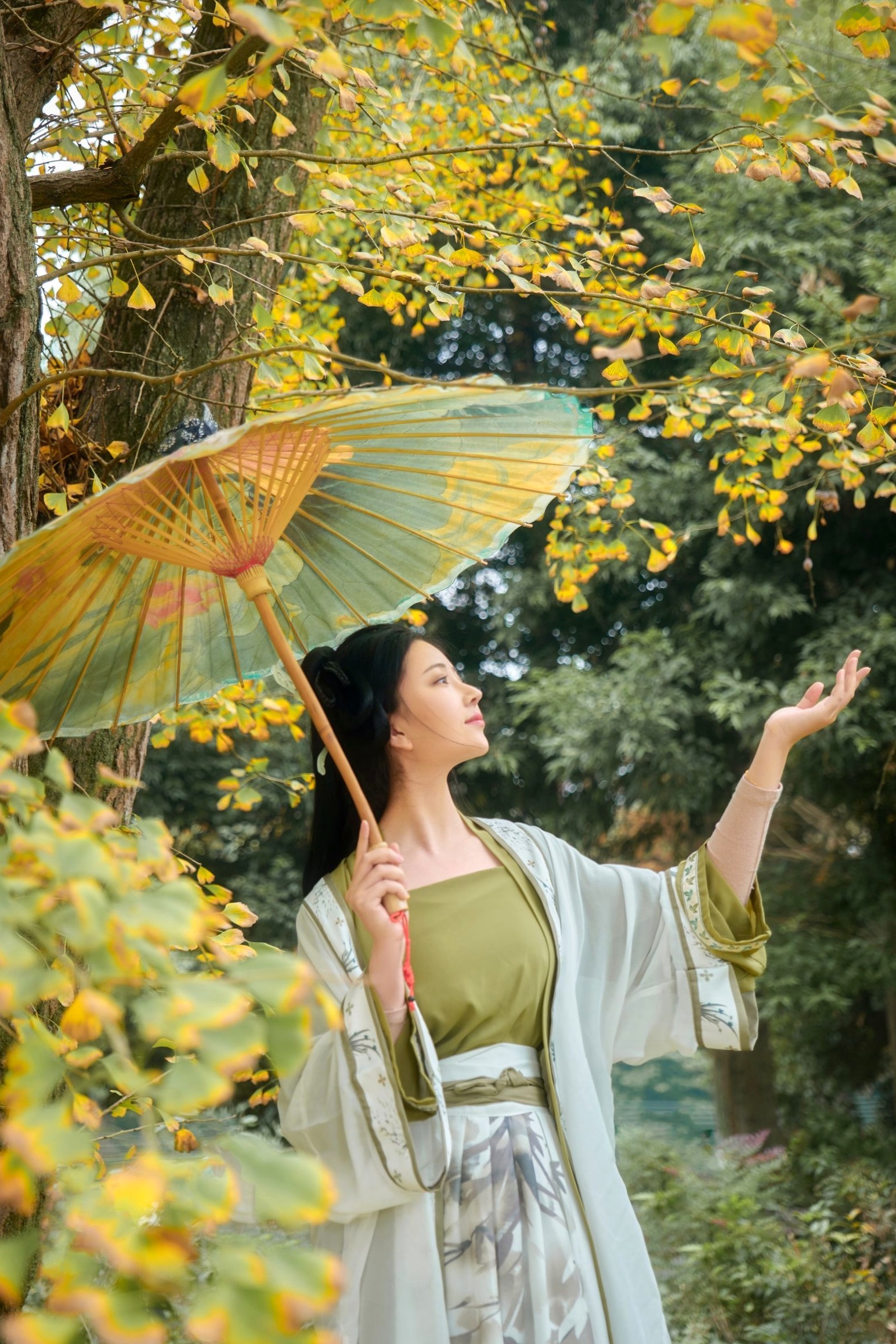 Gallery - 年年Nnian-秋兮：古风汉服户外私房，绝美少女秋日林间大尺度唯美写真户外私房照大尺度清纯气质 年年女神私房照_秀色女神 - image 37