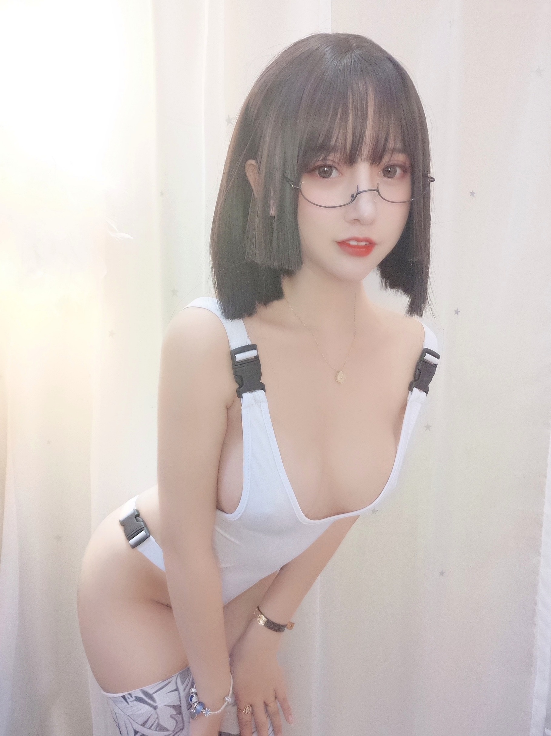 Gallery - 过期米线线喵超火私房大尺度写真，性感内衣与黑丝诱惑视觉盛宴性感大尺度私房照诱惑黑丝 过期米线线喵女神私房照_秀色女神 - image 86