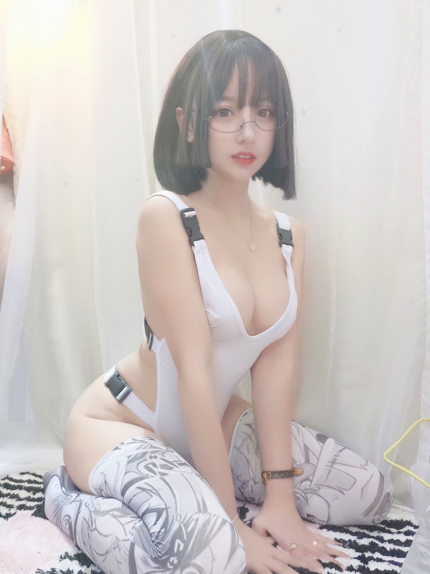Gallery - 过期米线线喵超火私房大尺度写真，性感内衣与黑丝诱惑视觉盛宴性感大尺度私房照诱惑黑丝 过期米线线喵女神私房照_秀色女神 - image 90