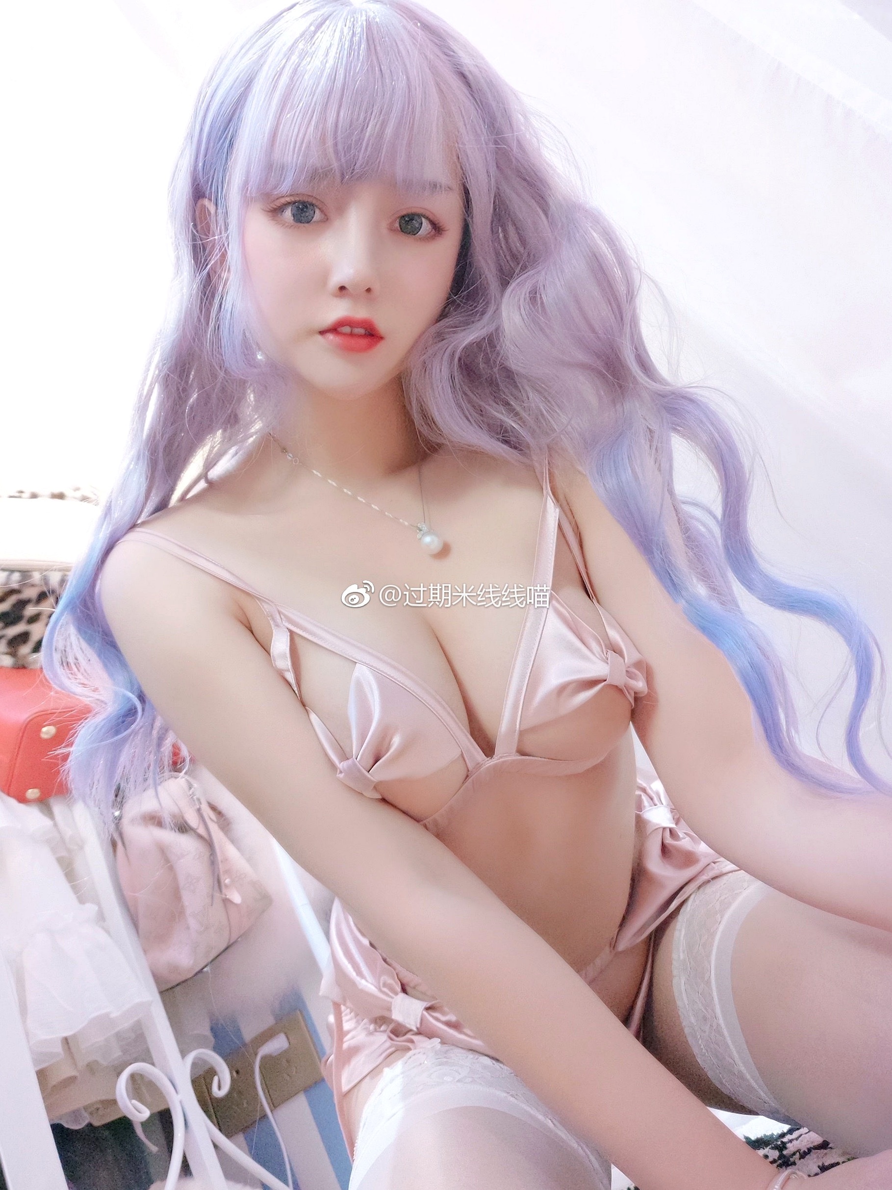 Gallery - 过期米线线喵超火私房大尺度写真，性感内衣与黑丝诱惑视觉盛宴性感大尺度私房照诱惑黑丝 过期米线线喵女神私房照_秀色女神 - image 178
