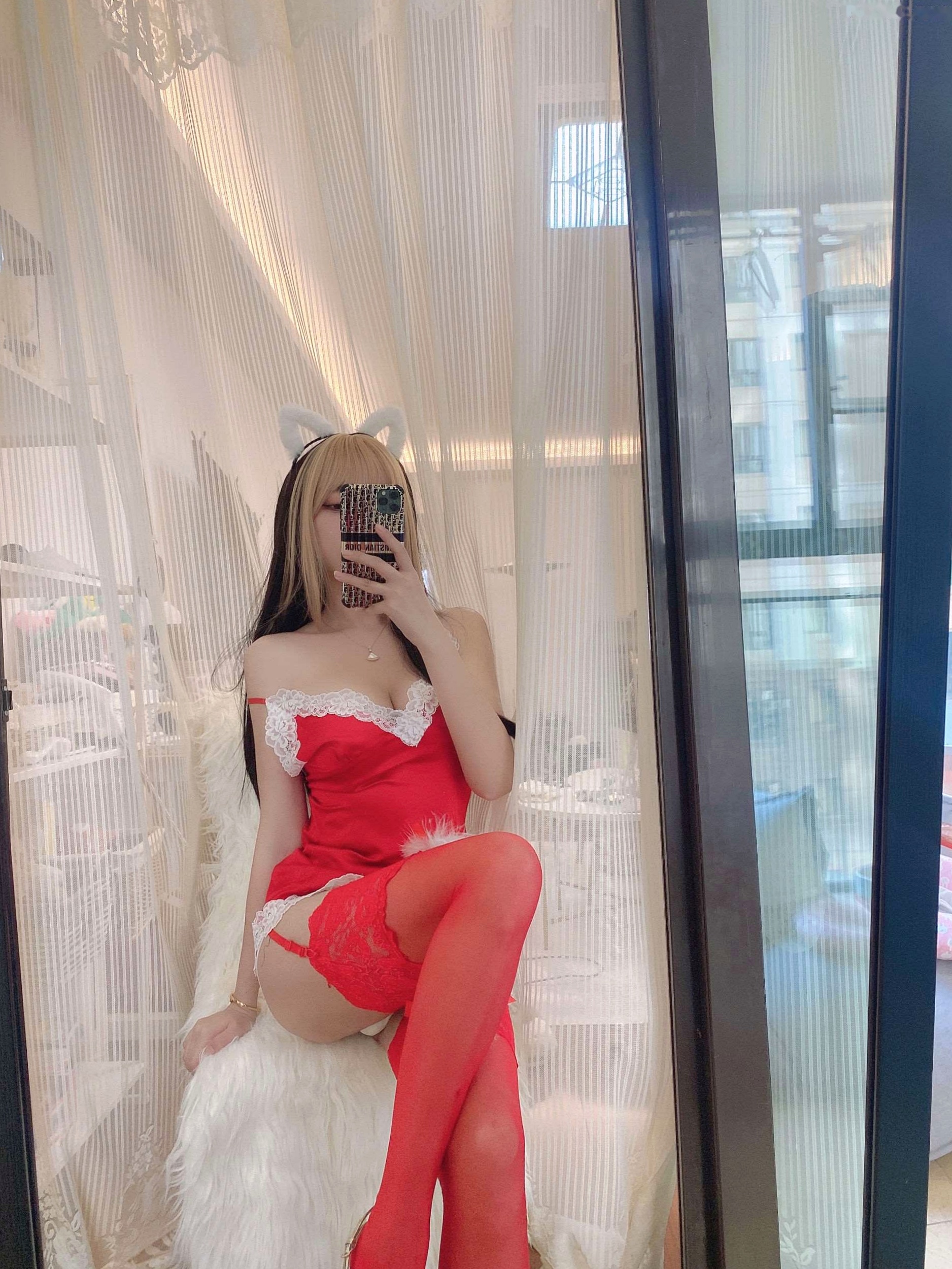 Gallery - 过期米线线喵-新年红色诱惑私房照-性感蕾丝吊带猫耳角色扮演过年来份米线大礼包性感诱惑萌系角色扮演私房照 过期米线线喵女神私房照_秀色女神 - image 13