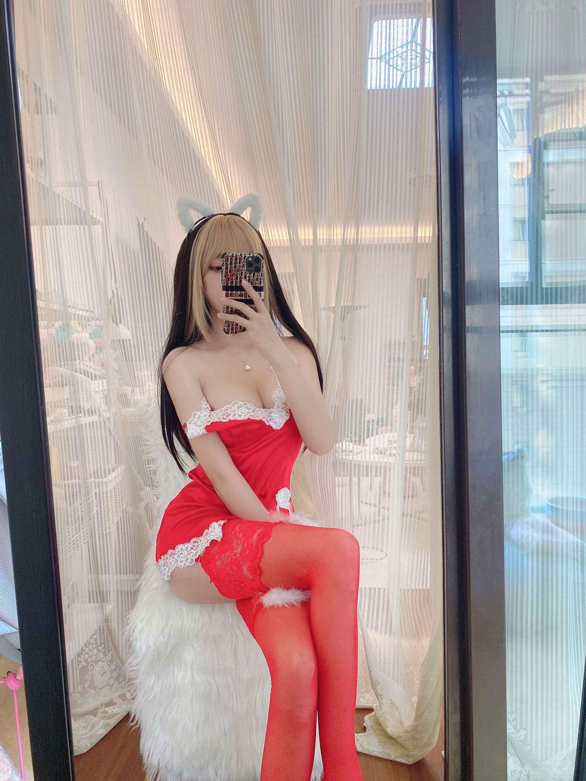 Gallery - 过期米线线喵-新年红色诱惑私房照-性感蕾丝吊带猫耳角色扮演过年来份米线大礼包性感诱惑萌系角色扮演私房照 过期米线线喵女神私房照_秀色女神 - image 24