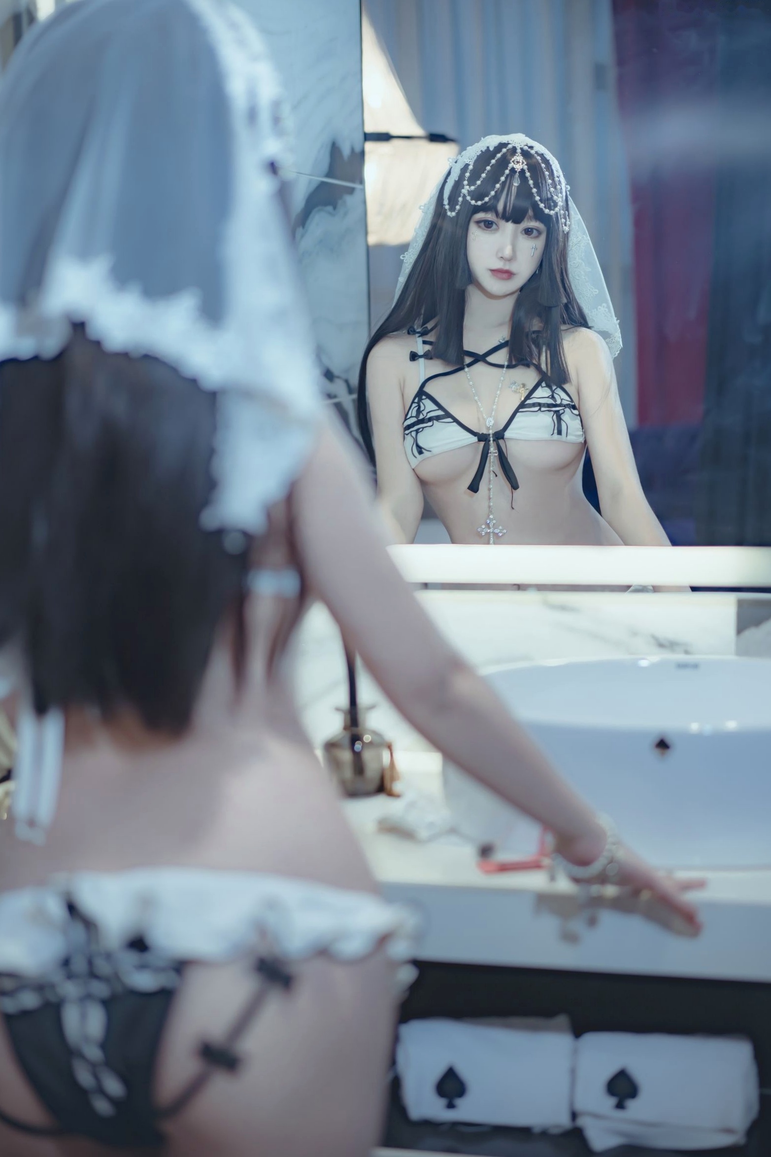 Gallery - 过期米线线喵-性感修女私房角色扮演写真，极致大尺度诱惑白色蕾丝内衣与白丝美腿，演绎禁欲风视觉盛宴性感诱惑角色扮演大尺度私房照 过期米线线喵女神私房照_秀色女神 - image 31