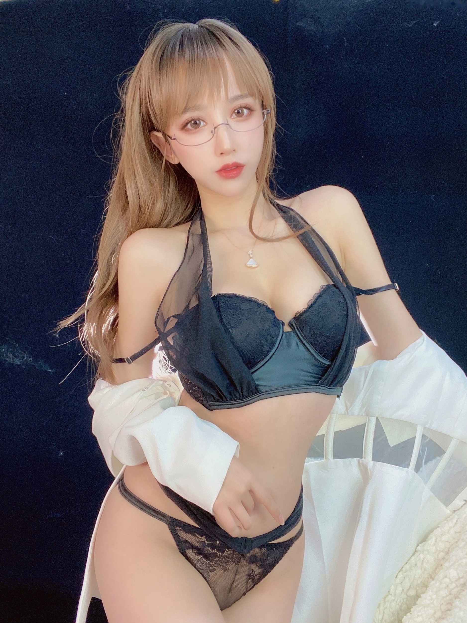 Gallery - 过期米线线喵-朱砂痣 过期米线线喵女神私房照_秀色女神 - image 5