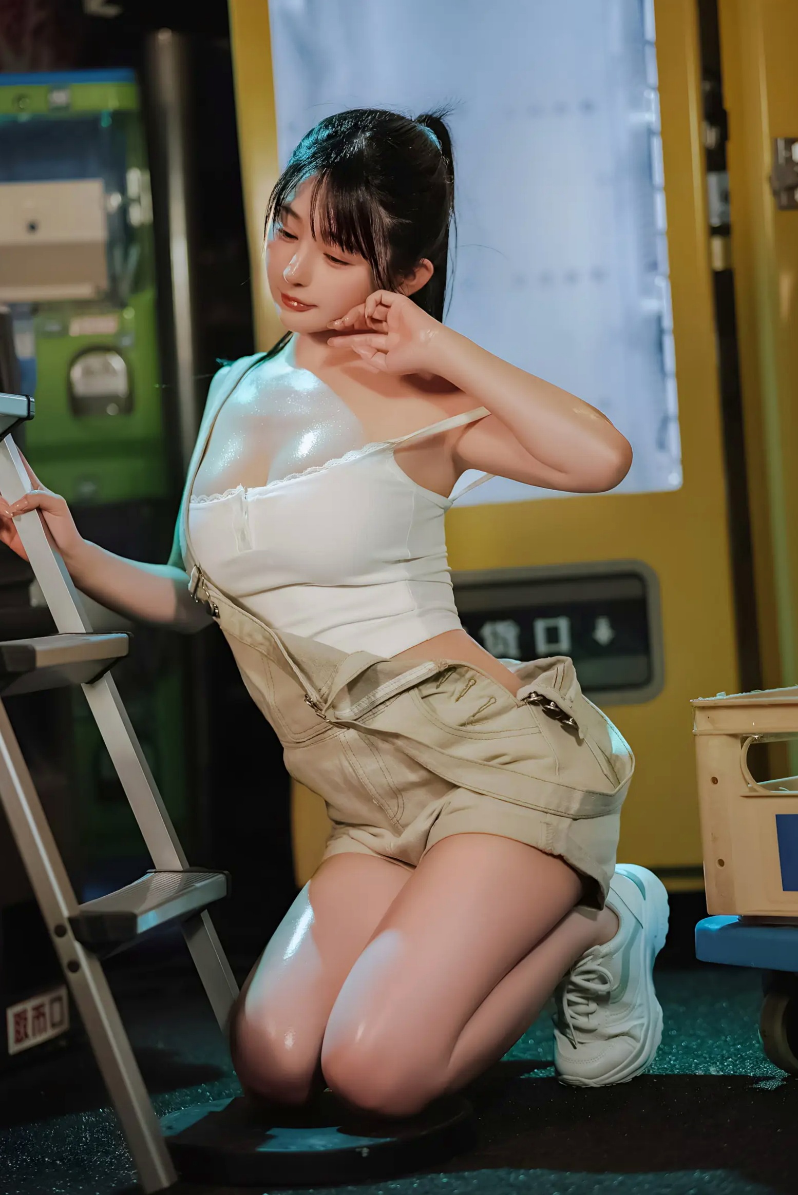Gallery - 桜井宁宁 - 失眠冲剂，极致湿身诱惑，白色背心与牛仔装下的性感私房写真性感诱惑私房照湿身极品 樱井宁宁女神私房照_秀色女神 - image 7