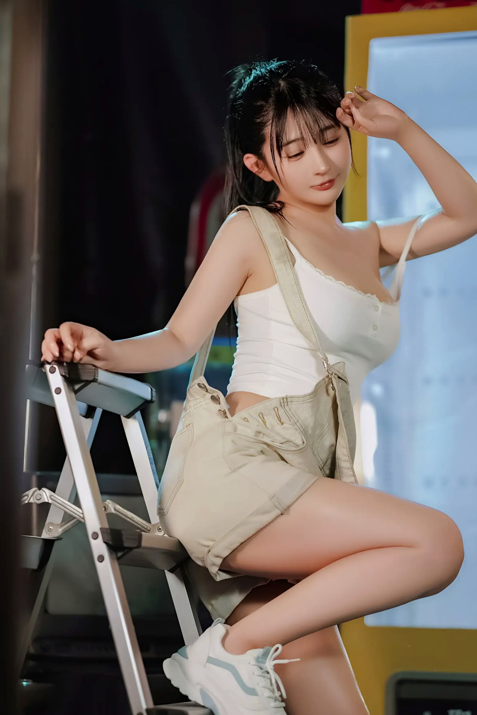 Gallery - 桜井宁宁 - 失眠冲剂，极致湿身诱惑，白色背心与牛仔装下的性感私房写真性感诱惑私房照湿身极品 樱井宁宁女神私房照_秀色女神 - image 17