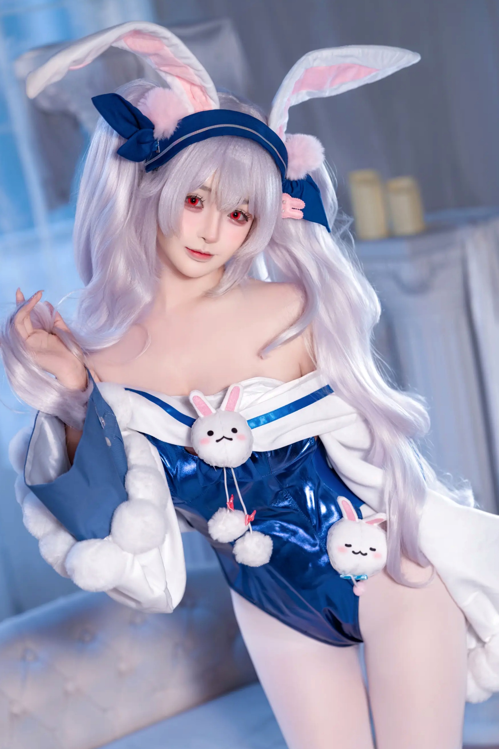 Gallery - 桜井宁宁 - 碧蓝航线拉菲兔改COS，甜美银发红瞳少女角色扮演，清纯治愈系私房写真 [30P]角色扮演萌系治愈系私房照 樱井宁宁女神私房照_秀色女神 - image 1