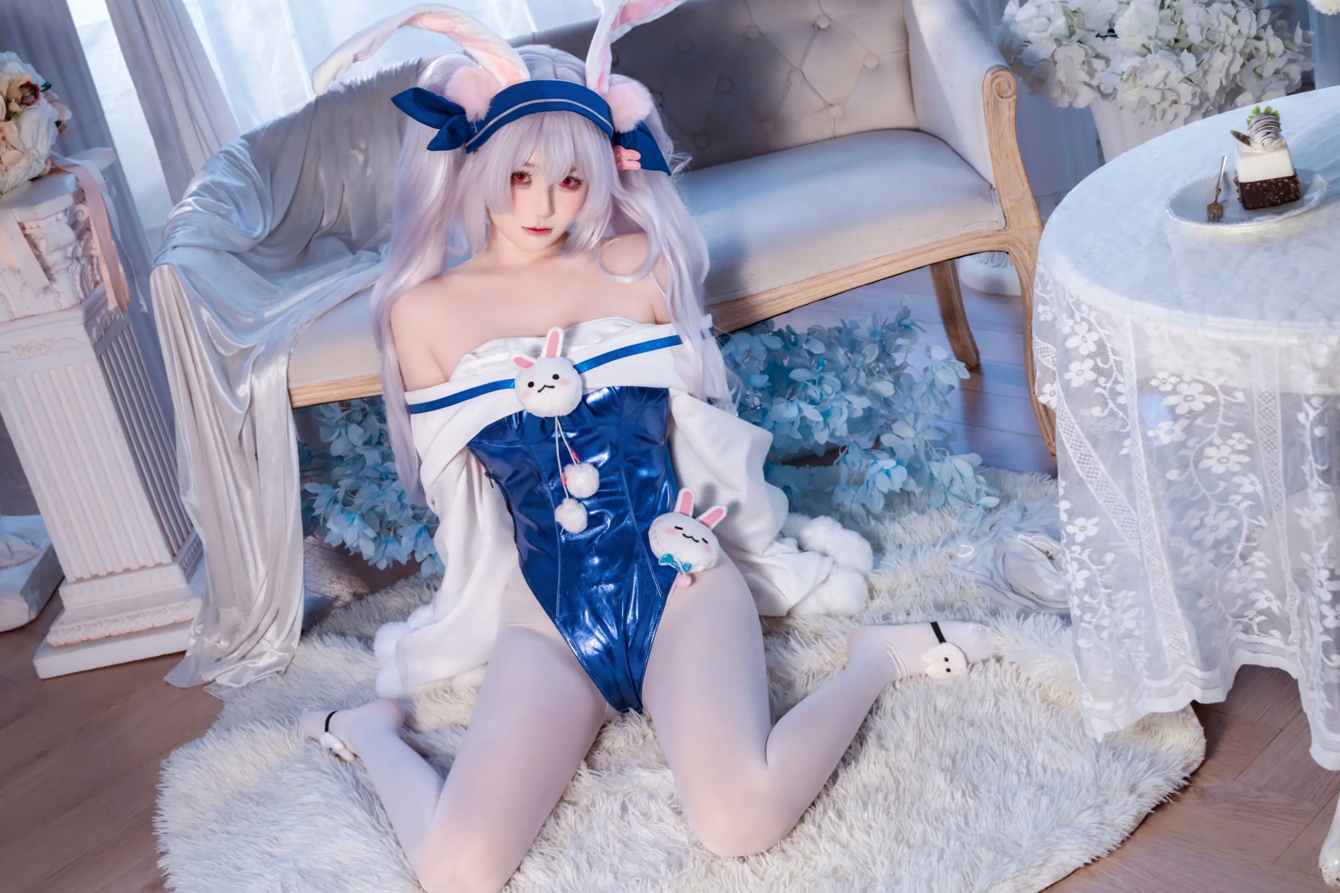 Gallery - 桜井宁宁 - 碧蓝航线拉菲兔改COS，甜美银发红瞳少女角色扮演，清纯治愈系私房写真 [30P]角色扮演萌系治愈系私房照 樱井宁宁女神私房照_秀色女神 - image 7