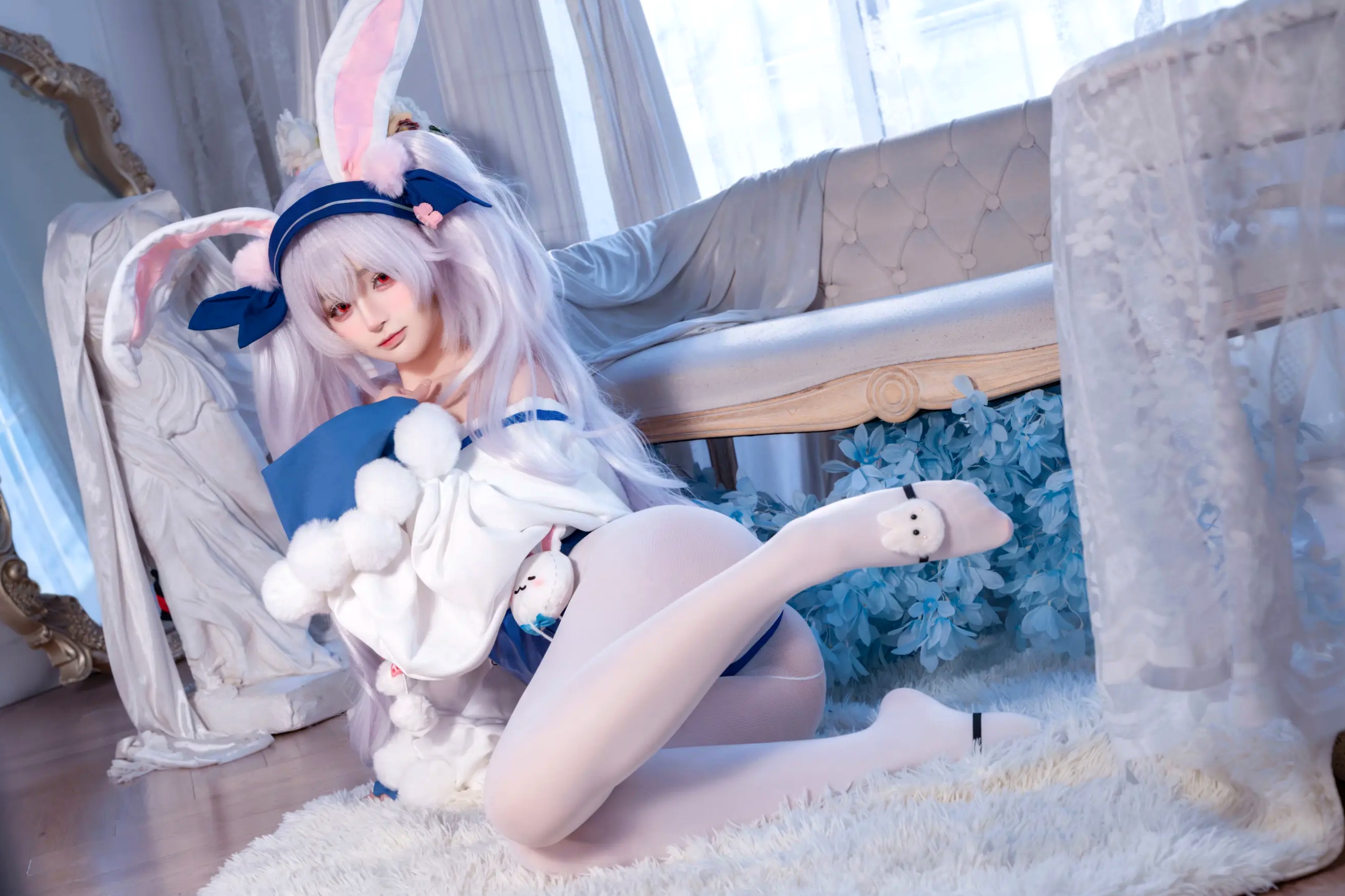 Gallery - 桜井宁宁 - 碧蓝航线拉菲兔改COS，甜美银发红瞳少女角色扮演，清纯治愈系私房写真 [30P]角色扮演萌系治愈系私房照 樱井宁宁女神私房照_秀色女神 - image 9