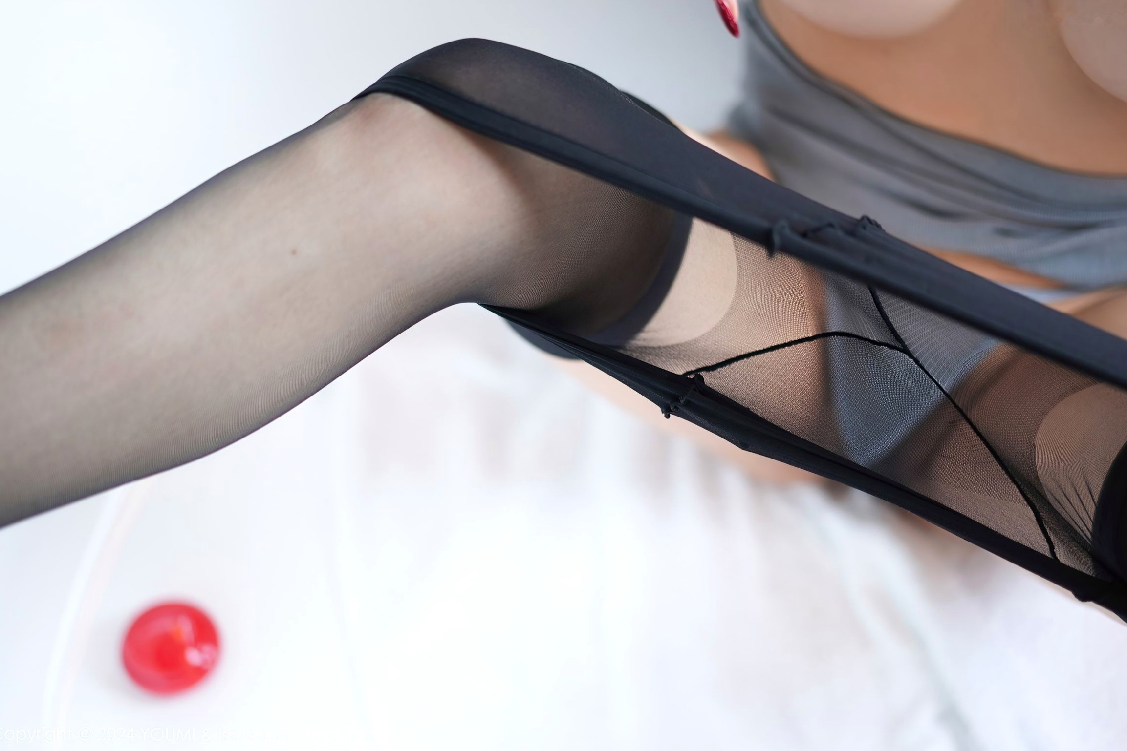 Gallery - YouMi尤蜜荟 - Chiness Model -1037-心妍小公主：绝美灰色蕾丝挂脖开叉诱惑，私房黑丝包裹极致女神身材，大尺度视觉盛宴尤蜜荟 - Chiness Model 性感诱惑黑丝私房照 李妍曦女神私房照_秀色女神 - image 62