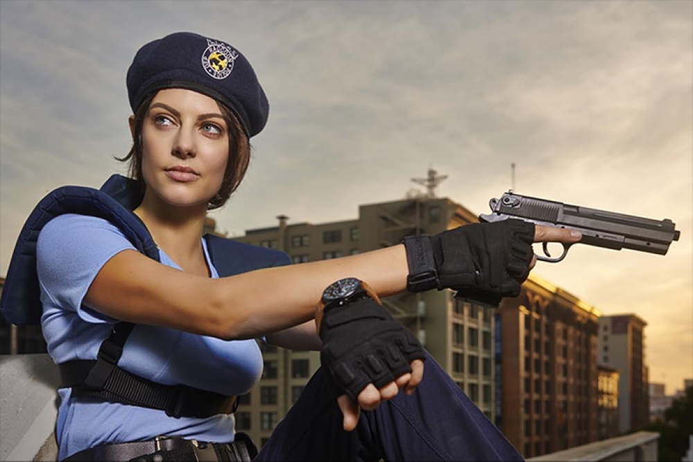 「吉尔·.瓦伦蒂安」（Jill Valentine）