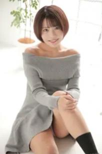 [LOVEPOP] Moeka Sasaki 佐々木萌香 Photoset 71 [91P] 灰色露肩针织裙私房写真