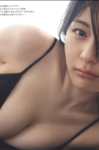 和内璃乃 - 甘い覚醒：日本女神性感连体泳装与泳池湿身写真