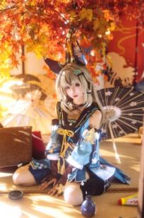 蠢沫沫《原神》绮良良Cosplay写真 纸箱猫娘和风枫叶萌系可爱美图