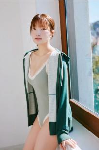 里仲菜月《おとなっちゃん！Vol.3》日本清纯写真 湿身比基尼与户外浴室诱惑