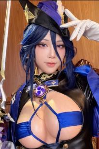 水淼aqua - 克洛琳德绝美cos，黑丝御姐角色扮演，极致诱惑大尺度私房照合集
