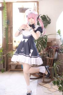 [Cosplay] Atsuki あつき｜精致女仆装扮 梦幻粉色双马尾二次元少女 甜美与魅惑交织 治愈系私房写真