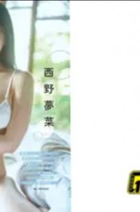 [Young Gangan] 2024 No.16 えなこ、東雲うみ等精选合集：梦幻甜美冰淇淋主题泳装写真，清新比基尼展现夏日活力与极致诱惑