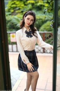 [YouMi]尤蜜荟 2025.11.21 Vol.1183 Twins-桃桃 - 制服校服女神，知性白衬衫搭配格纹短裙，黑丝美腿诱惑私房精选
