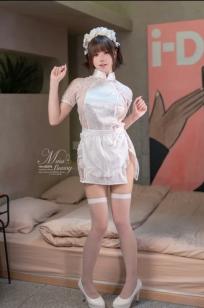 咬一口兔娘 2025.12 床上管家 - 性感白色蕾丝女仆装私房照 [32P]