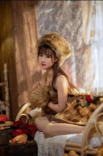 羽生三未 冬之恋歌系列——毛绒皮草与黑色内衣的极致诱惑，温暖冬日室内私房照，优雅与性感并存的绝美瞬间[37P]