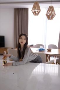 杏子Yada：私房互动诱惑，OL短裙黑丝极致撩人视觉大片[140P]