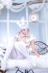 洛璃LoLiSAMA碧蓝航线恶毒兔女郎，白色私房唯美Cosplay，冷艳与清纯的极致诱惑