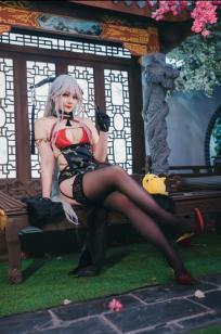 Zyra秋 碧蓝航线埃吉尔COS写真：古风旗袍黑丝诱惑，深度还原经典角色[63P]