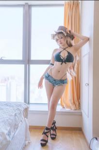阿半今天很开心 - 碧蓝航线让巴尔泳装Cosplay，清纯甜美与性感比基尼私房照，展现极致诱惑魅力 [20P]