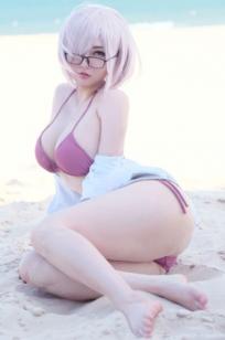 Potato-Godzilla-Mashu 动漫角色玛修沙滩比基尼性感COS写真