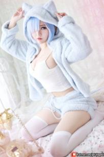 Potato-Godzilla-Rem-Neko 蕾姆动漫cosplay私房写真，软萌家居诱惑，绝美身材性感出镜，卧室温柔少女
