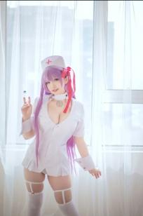 阿半今天很开心 - 护士制服Cosplay角色扮演，二次元紫发甜美纯欲风，极致诱惑私房套图