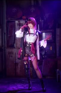 Ely_eee(ElyEE子) 卡芙卡Cosplay大片，冷艳迷人紫色氛围，精致还原完美身材与修长美腿 [20P]