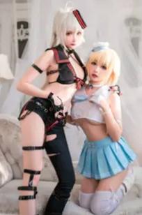 Momoko葵葵 瓜希酱 - FATE黑白贞德Cosplay，冷艳黑化与清纯白贞双子，极致对比诱惑实拍 [60P]
