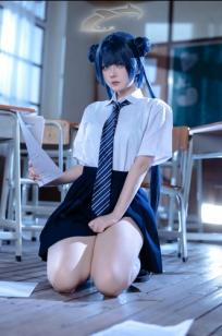 屿鱼 - 蔚蓝档案 妃咲COS 沉浸式绝美JK校服教室制服诱惑 大尺度女神写真合集 [61P]