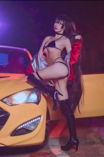 masaki雅祈 - 大凤机车cosplay：性感漆皮比基尼与超跑的夜色极速盛宴