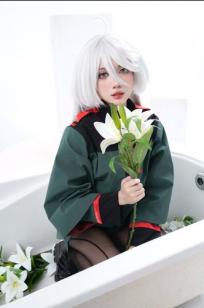 PoppaChan米奥琳涅绝美Cosplay：冷艳银发少女与百合花，大胆衣着尽显禁忌诱惑[40P]